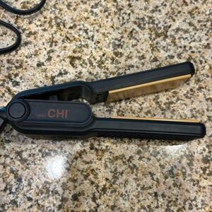 New! Chi Travel Flat Iron Hair Straightener